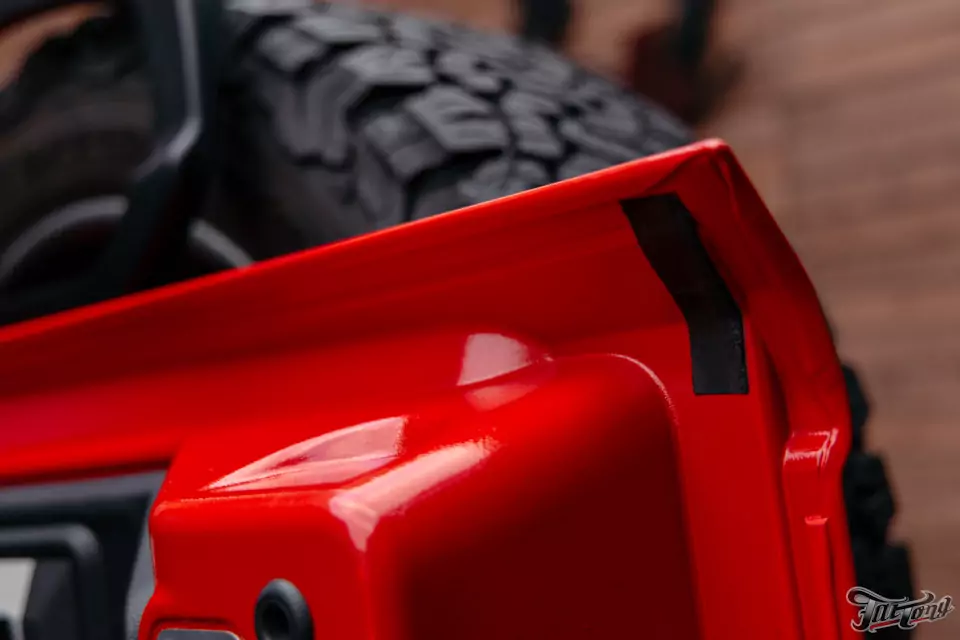 Кузовной ремонт яркого Jeep Wrangler